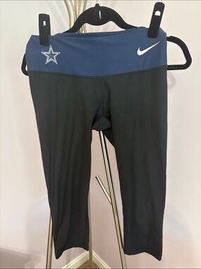 Nike Dallas Cowboys Navy and Black Capri Leggings with Team Star and Swoosh